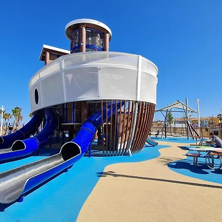 Les Couleurs Catalanes - Avec Clim, Piscine, Terrasse & Cuisine D'ete - A Pied Apartmán Le Barcarès